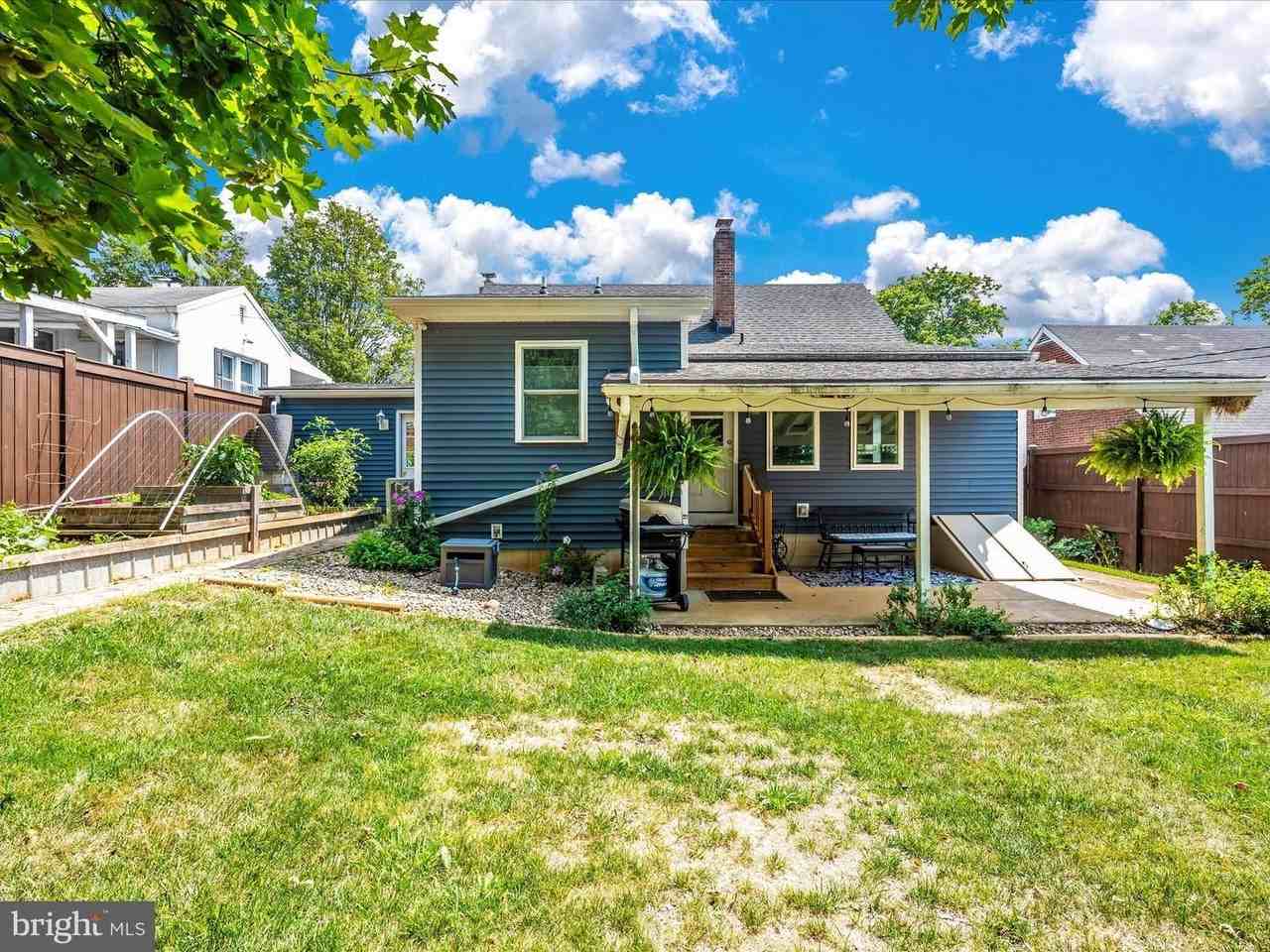 413 Pangborn Blvd - Photo 7 of 32