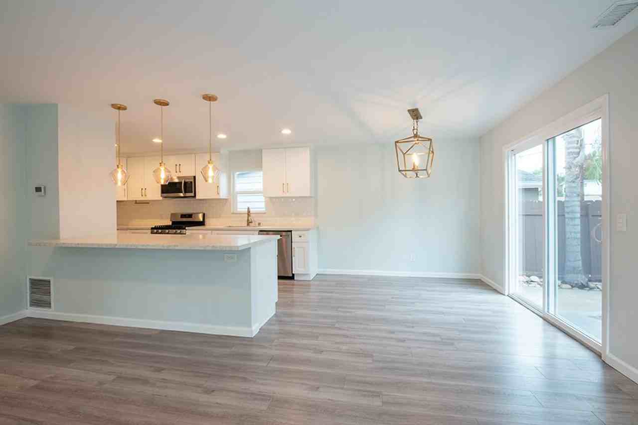 5914 Baja Dr - Photo 5 of 33