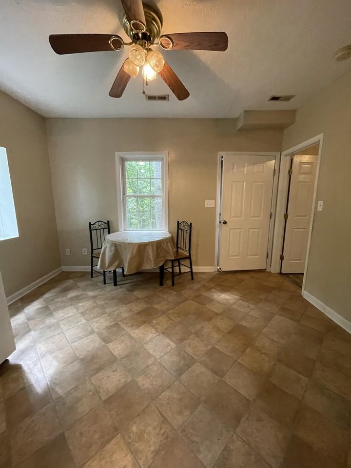 196 Mitchell Bell Rd #2 - Photo 4 of 8