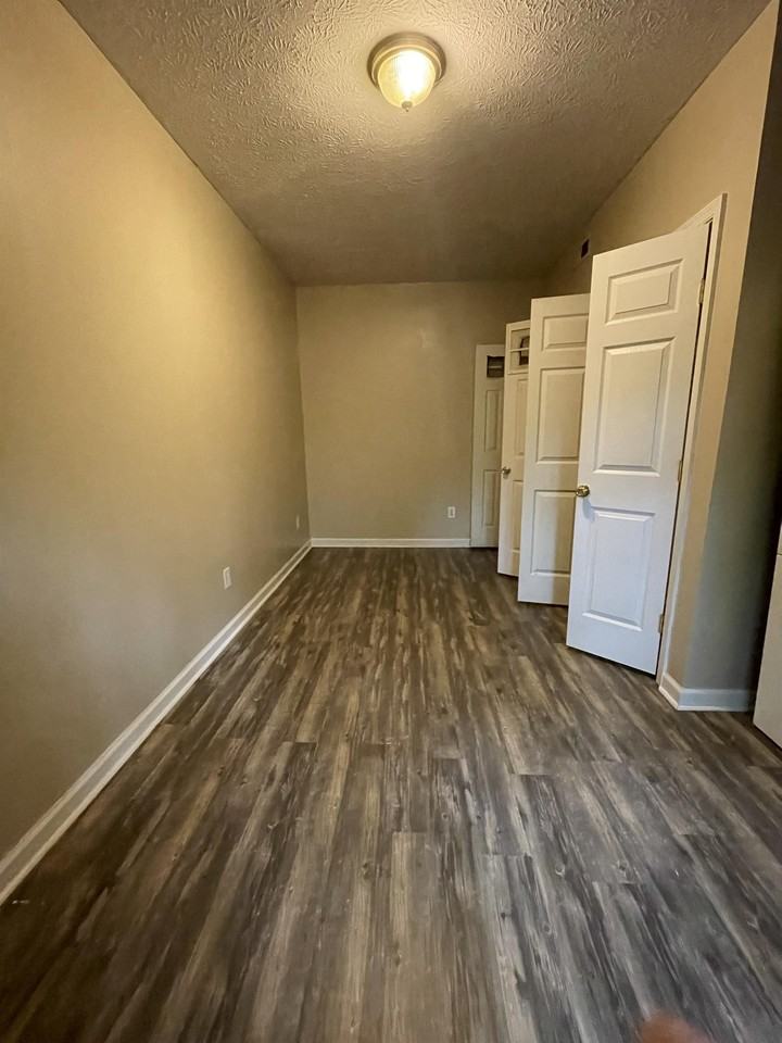 196 Mitchell Bell Rd #2 - Photo 7 of 8