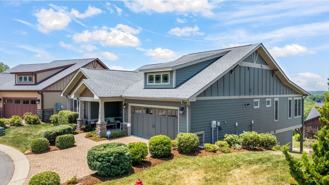 7 Pinnacle Crest Cir #1 - Photo 1 of 1