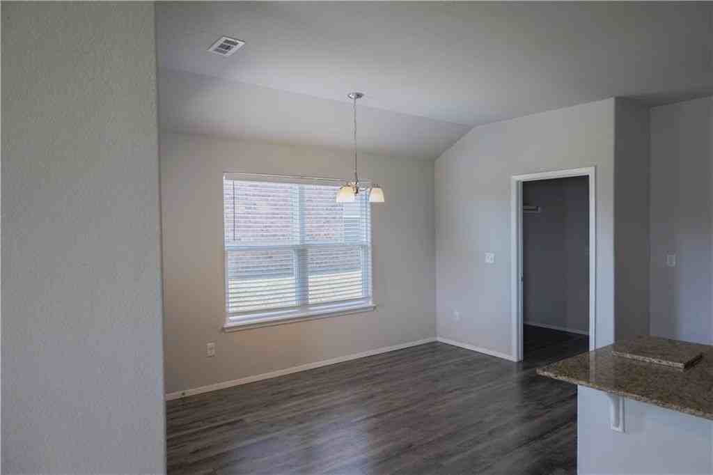 2301 Hickory Wood Ave - Photo 5 of 12