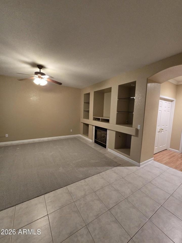 14307 W Piccadilly Ave - Photo 6 of 19