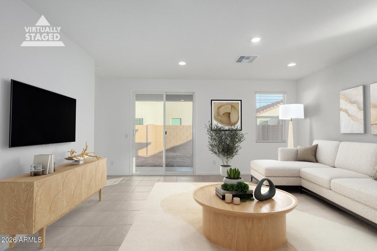 9836 W Catalina Dr - Photo 2 of 23