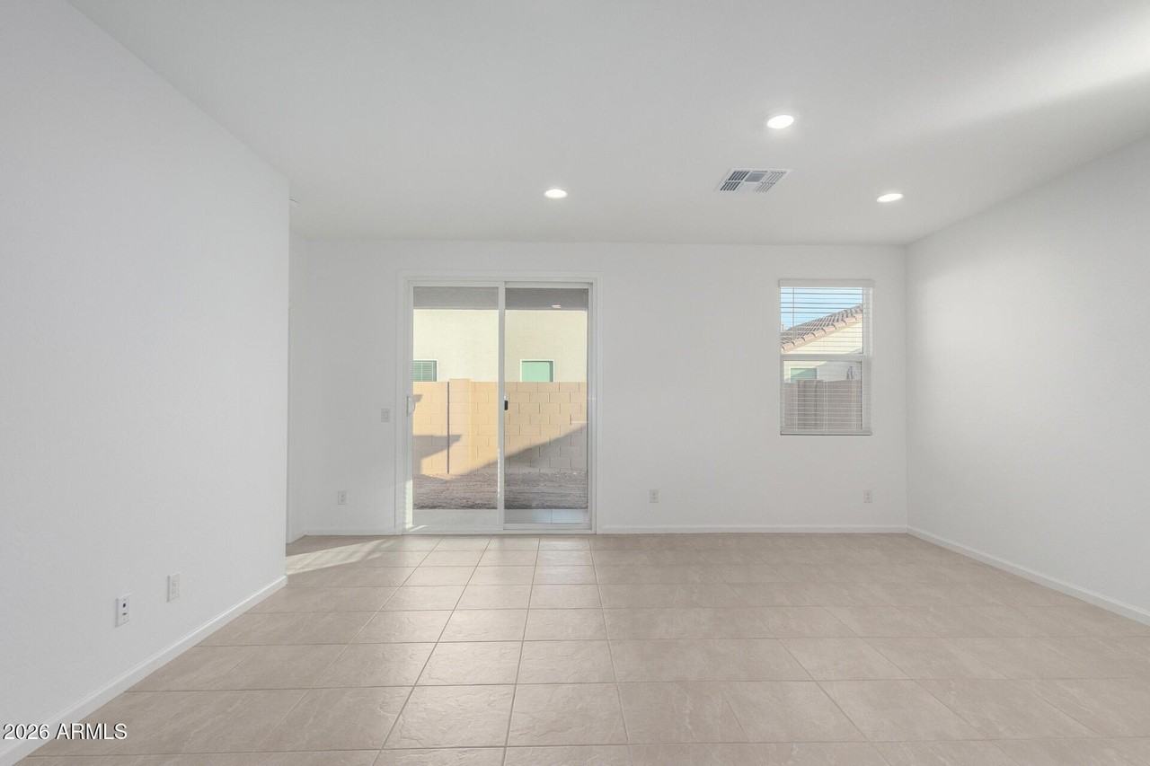 9836 W Catalina Dr - Photo 3 of 23