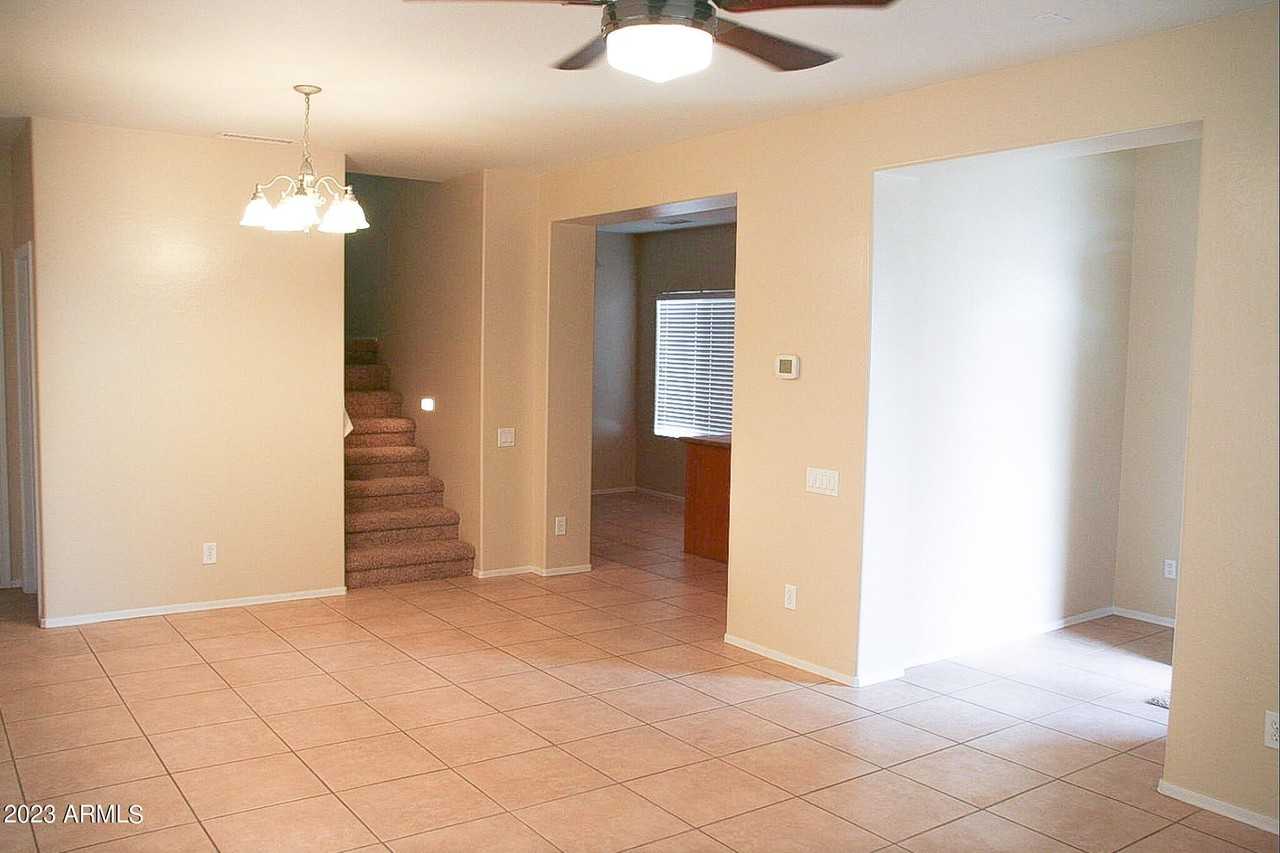 8420 W Lewis Ave - Photo 6 of 11