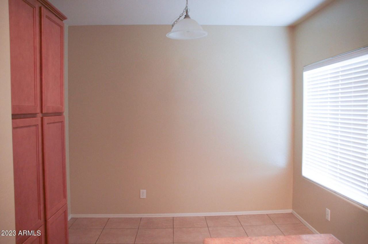 8420 W Lewis Ave - Photo 7 of 11