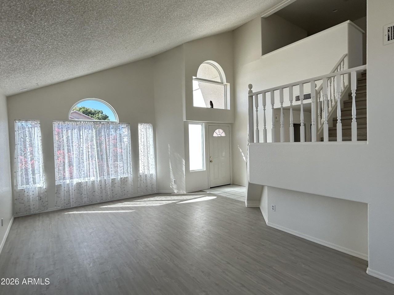 3121 N 113th Ln - Photo 2 of 35