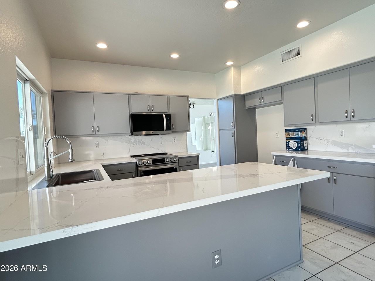 3121 N 113th Ln - Photo 5 of 35