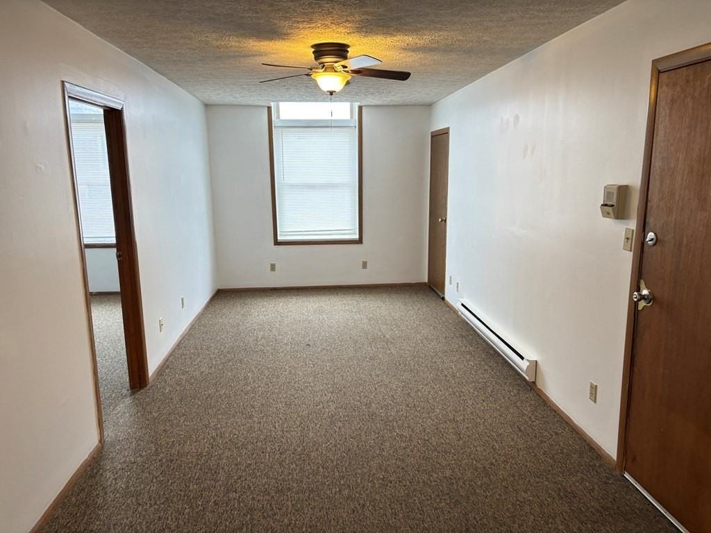 534 Main St Apt B - Photo 2 of 7