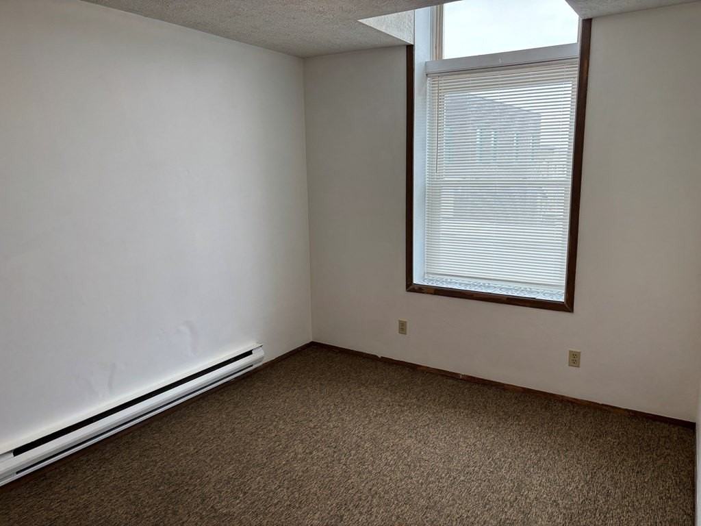 534 Main St Apt B - Photo 4 of 7