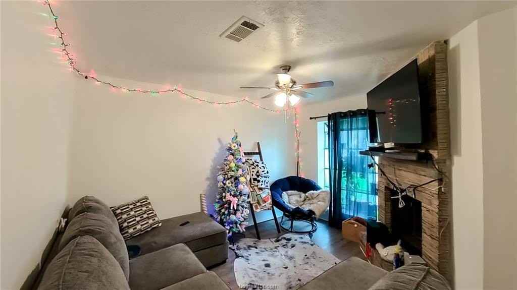 2802 Forest Bend Drive - Photo 3 of 11