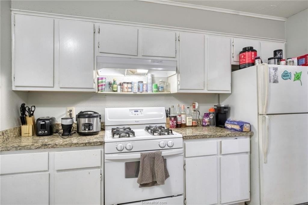 1108 S Dexter Dr - Photo 5 of 14