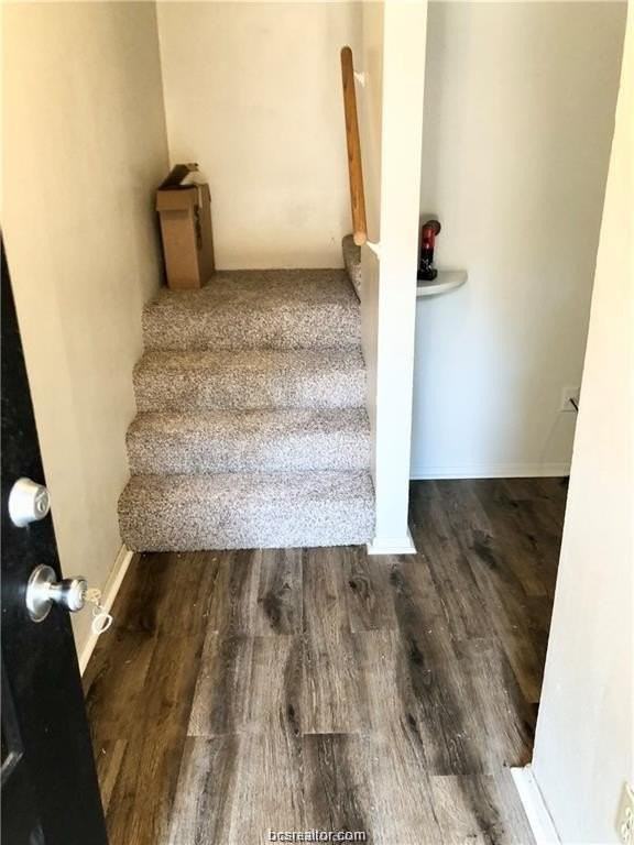 2406 Blanco Dr #D - Photo 5 of 10