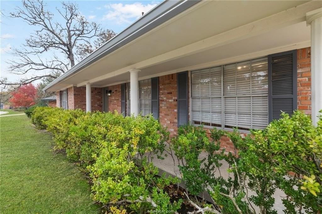 217 North Ave W - Photo 3 of 29