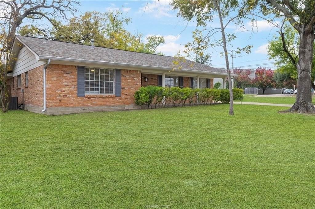 217 North Ave W - Photo 4 of 29