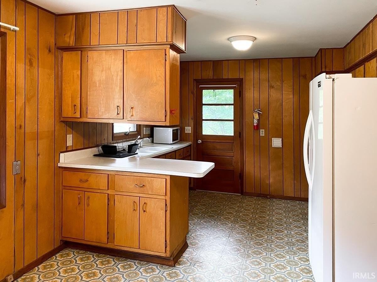 2415 E 5th St - Photo 5 of 27