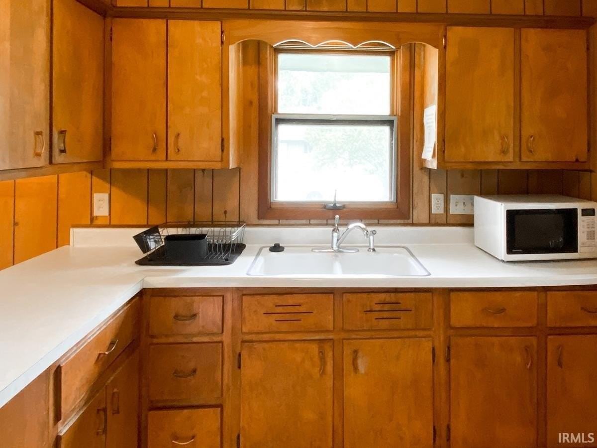 2415 E 5th St - Photo 7 of 27