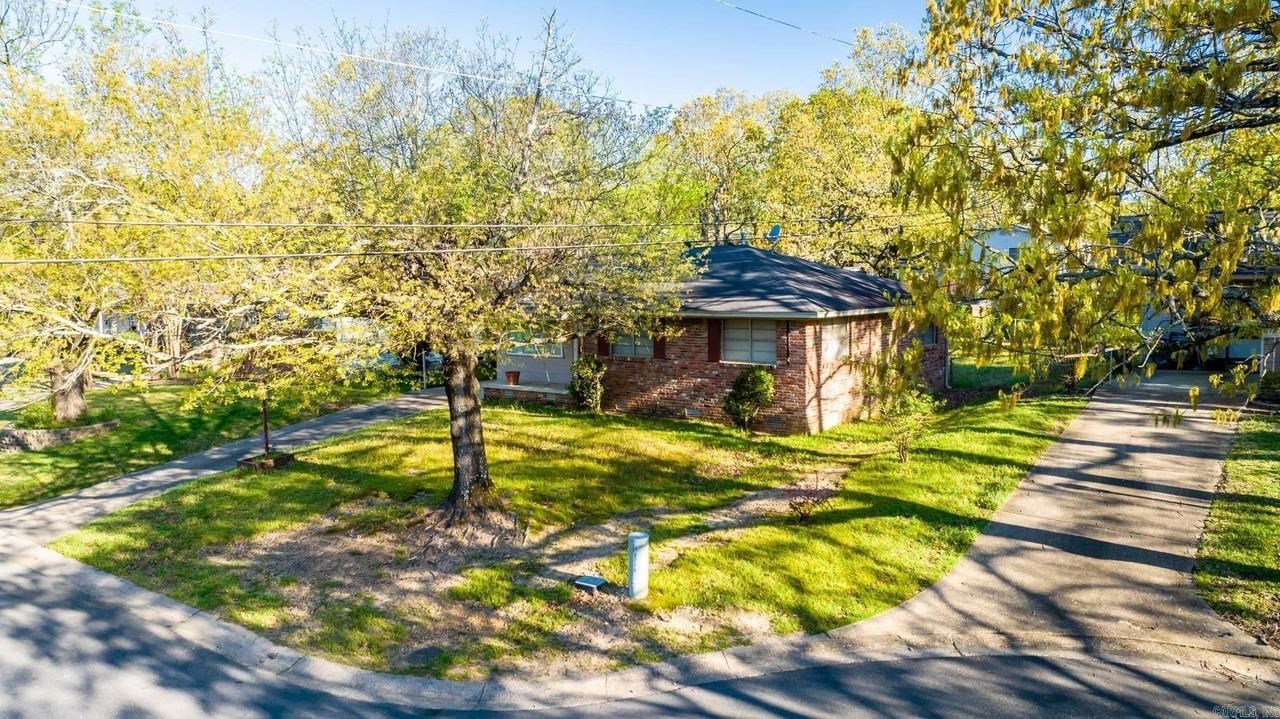 9720 Brooks Ln - Photo 5 of 29