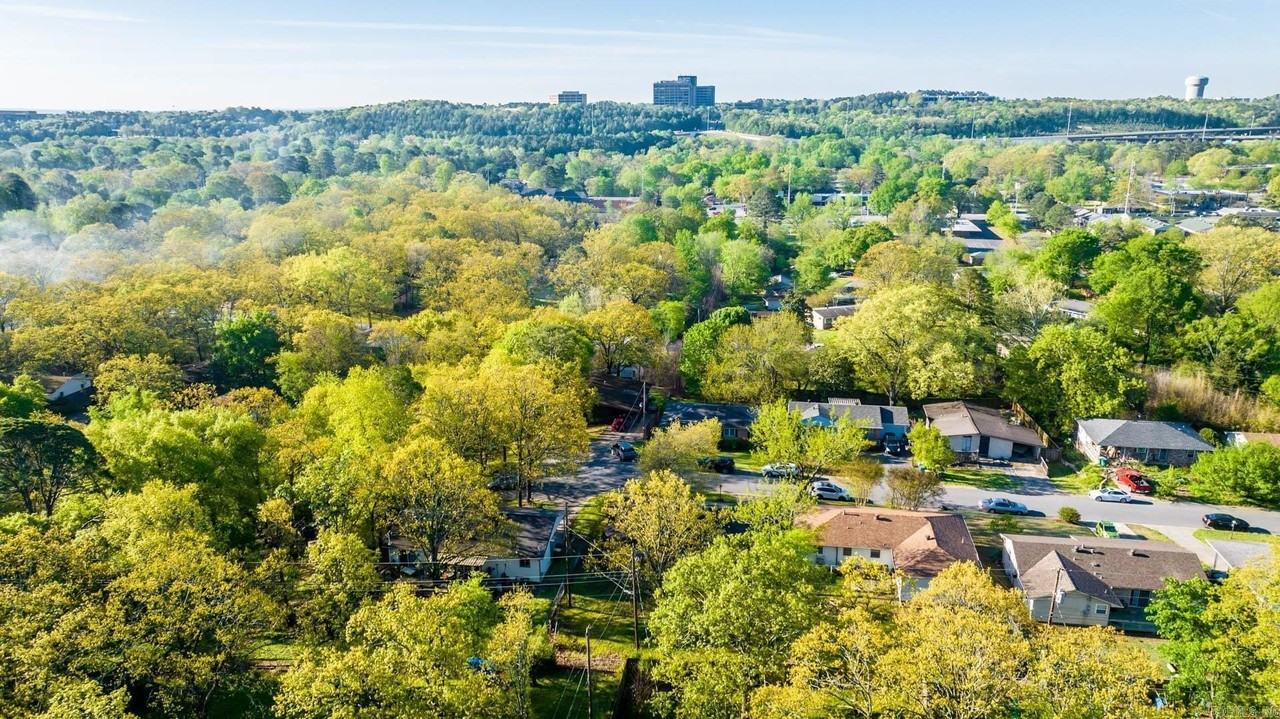 9720 Brooks Ln - Photo 6 of 29