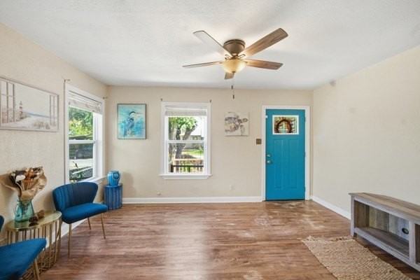 4333 Dinn St - Photo 7 of 29