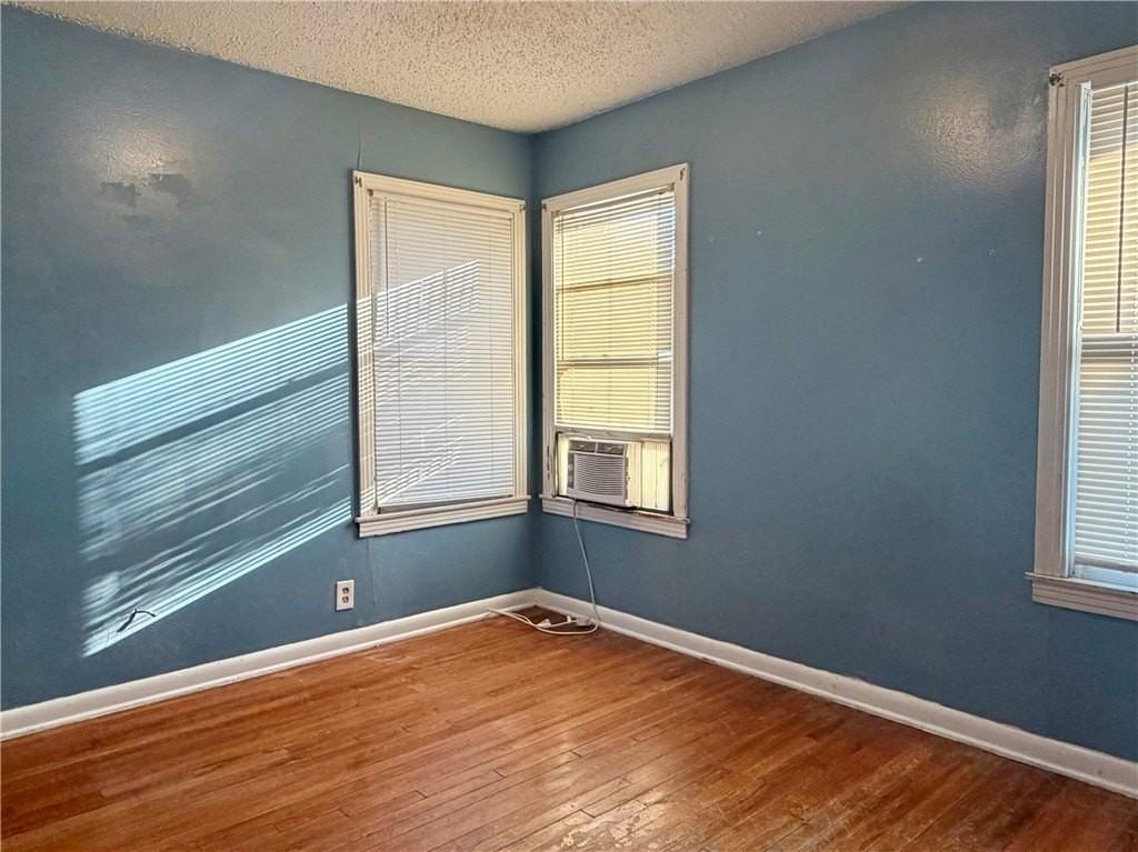 4914 Carroll Ln - Photo 5 of 10