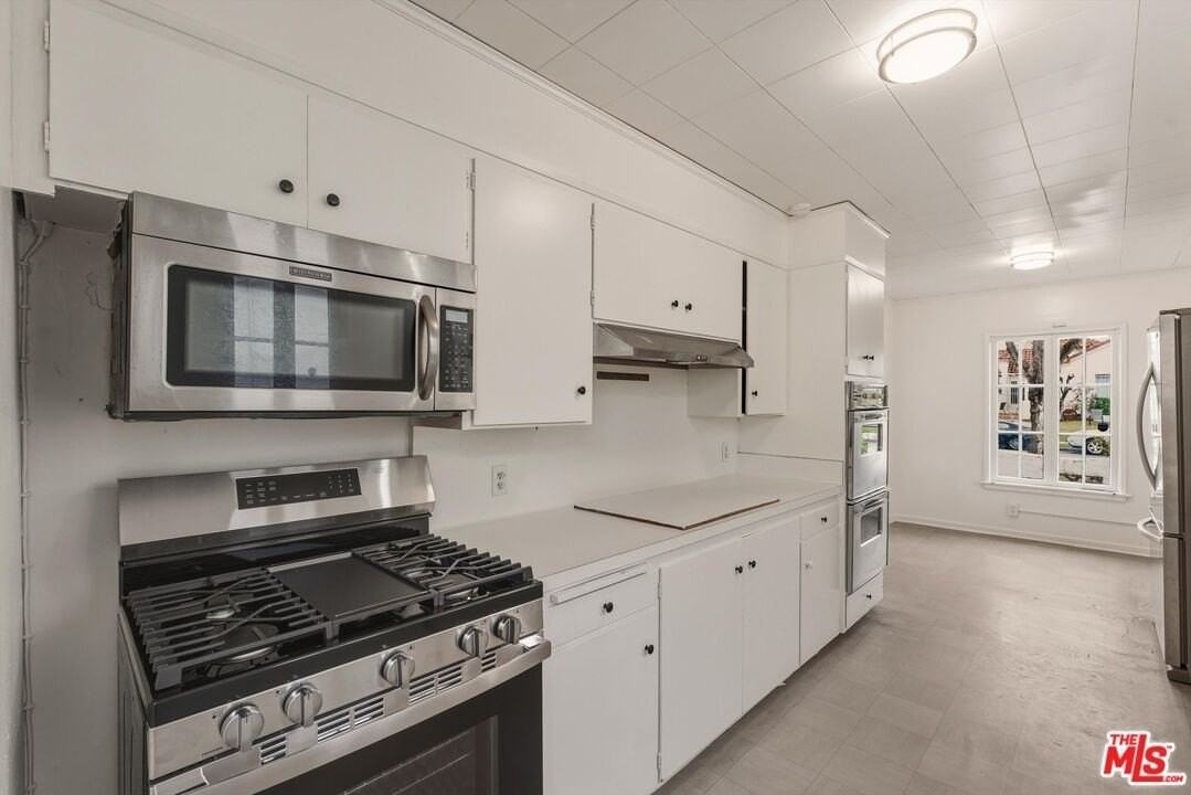 147 S Poinsettia Pl - Photo 5 of 12