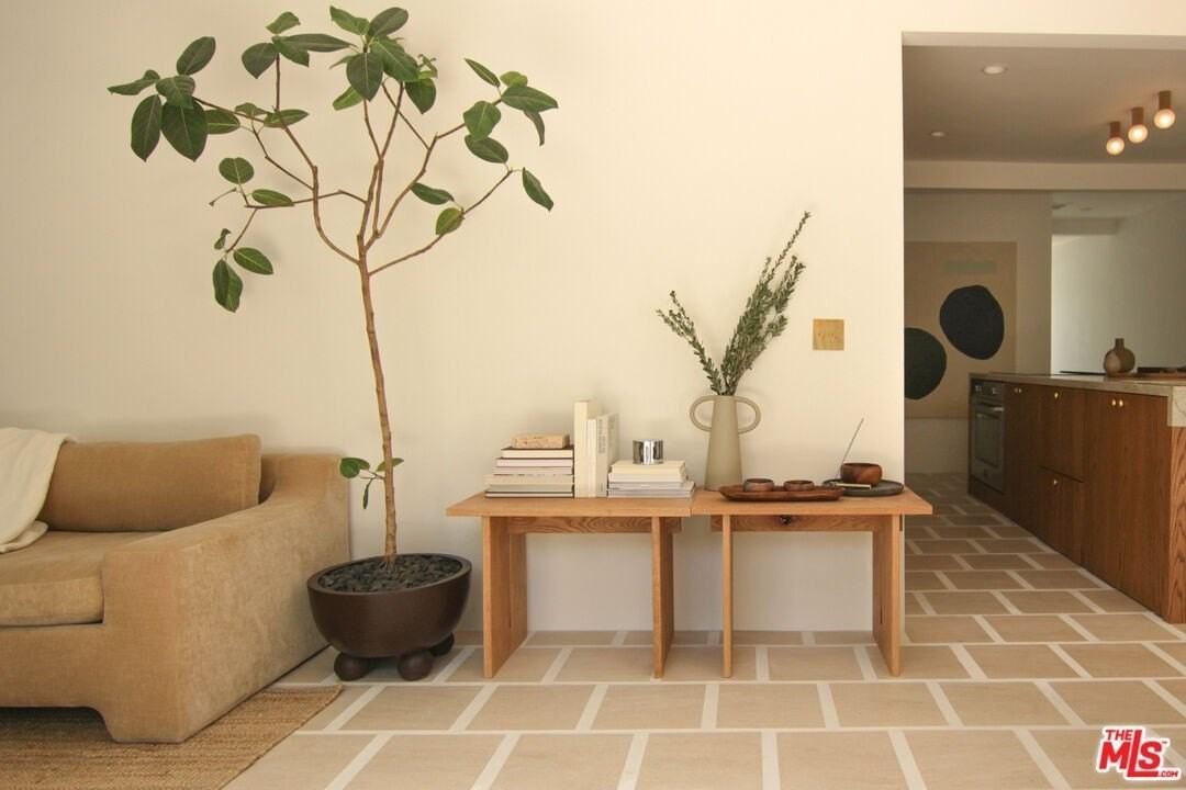 349 Stowe Ter - Photo 4 of 29