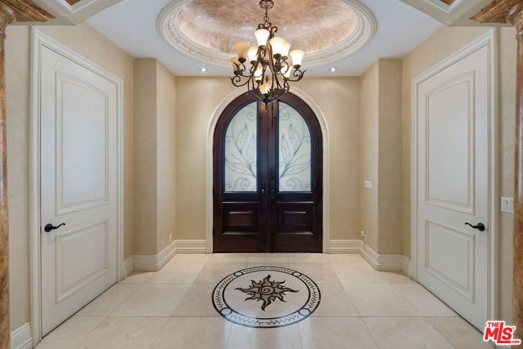 2023 Parnell Ave - Photo 4 of 50