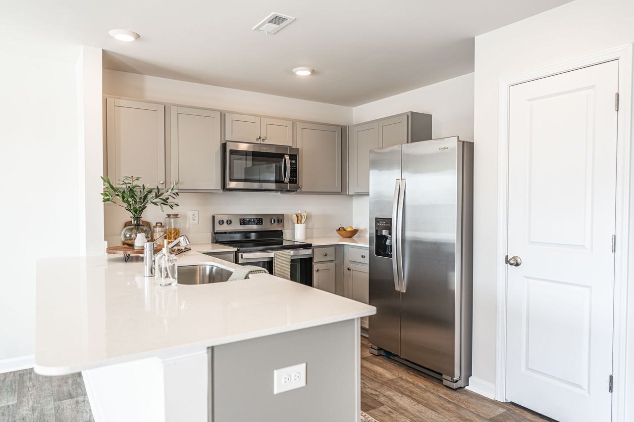 207 Maddow Drive - 1 #1 - Photo 6 of 30