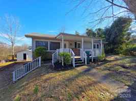 featured image of 92 Lawndale Ave Se