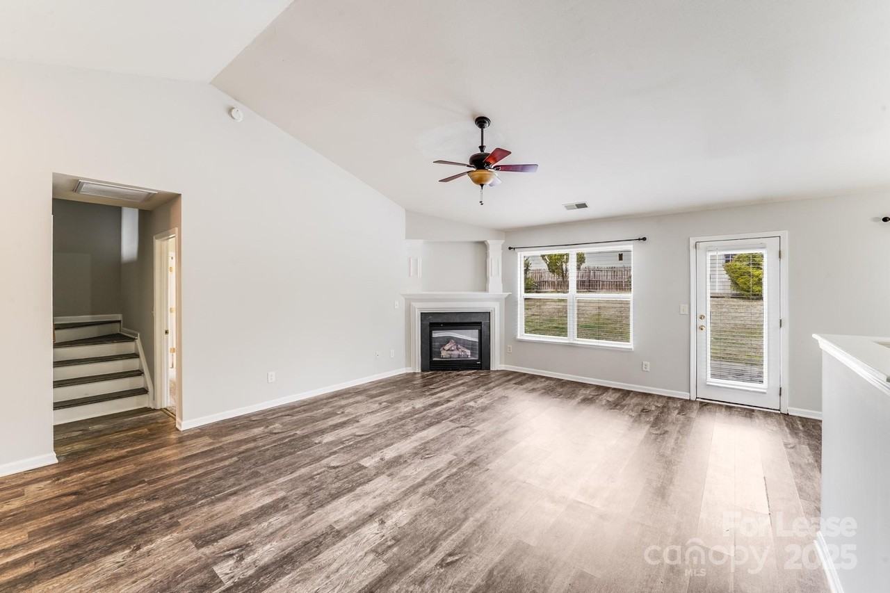 6320 Alder Ct - Photo 2 of 24