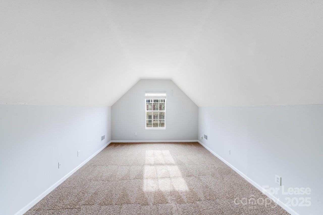 6320 Alder Ct - Photo 5 of 24