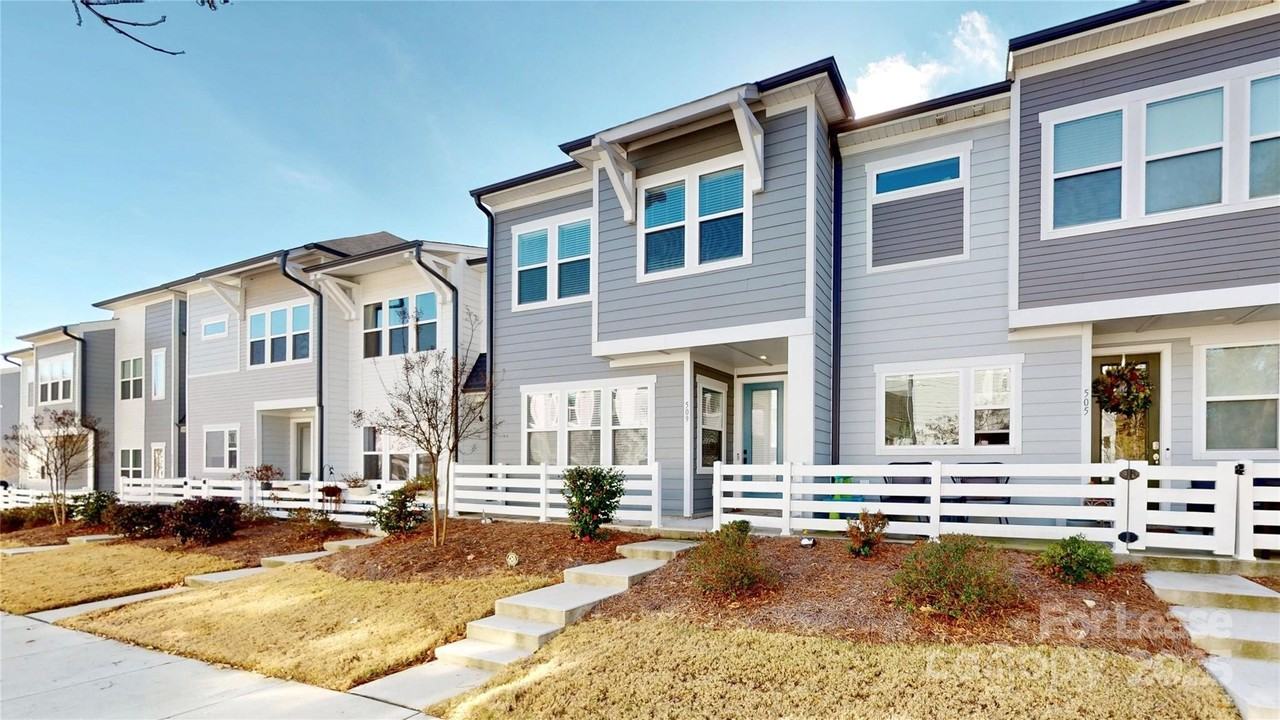 509 Myrick Aly - Photo 2 of 34