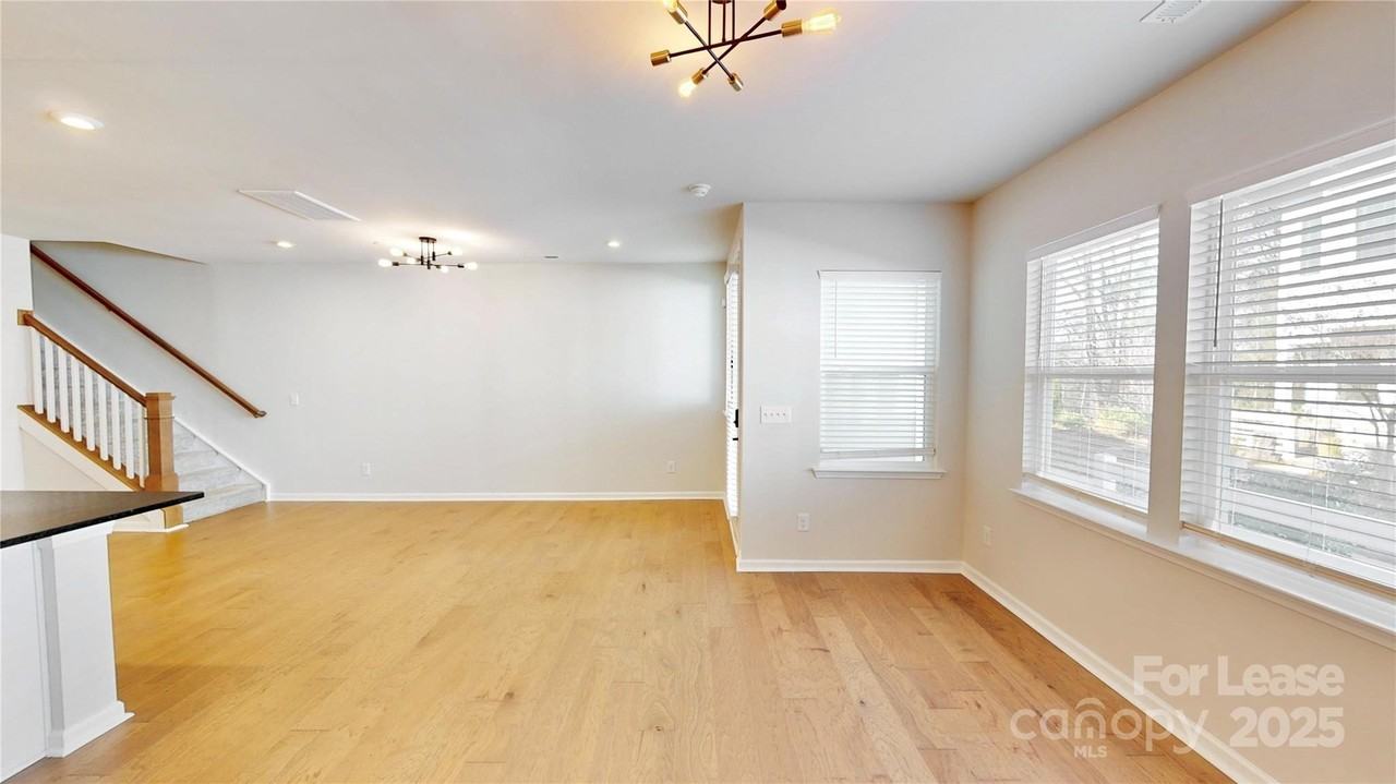 509 Myrick Aly - Photo 5 of 34