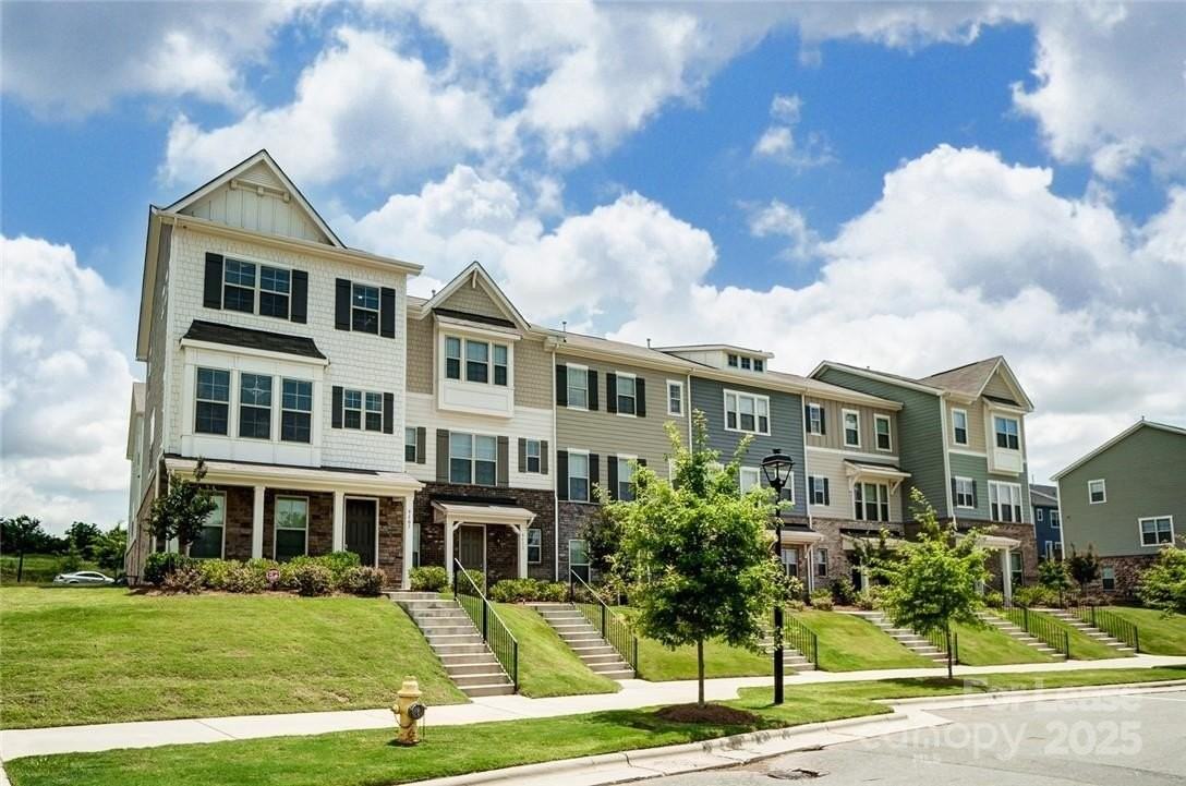 9107 Bluefield St - Photo 2 of 43