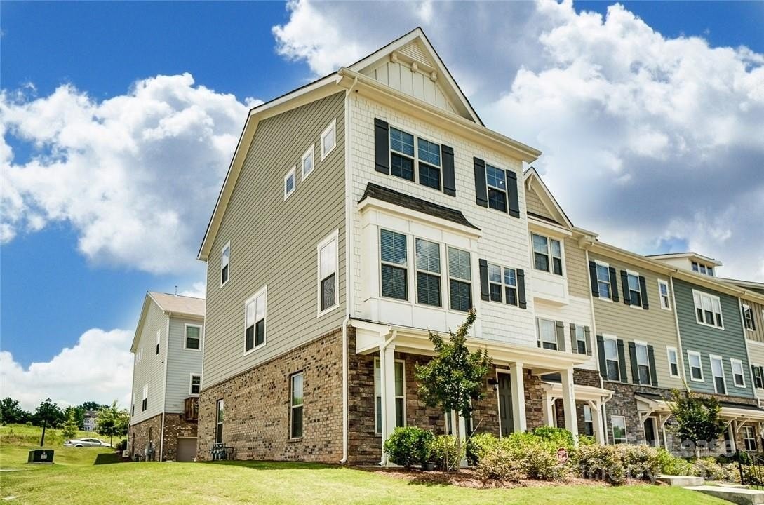 9107 Bluefield St - Photo 4 of 43