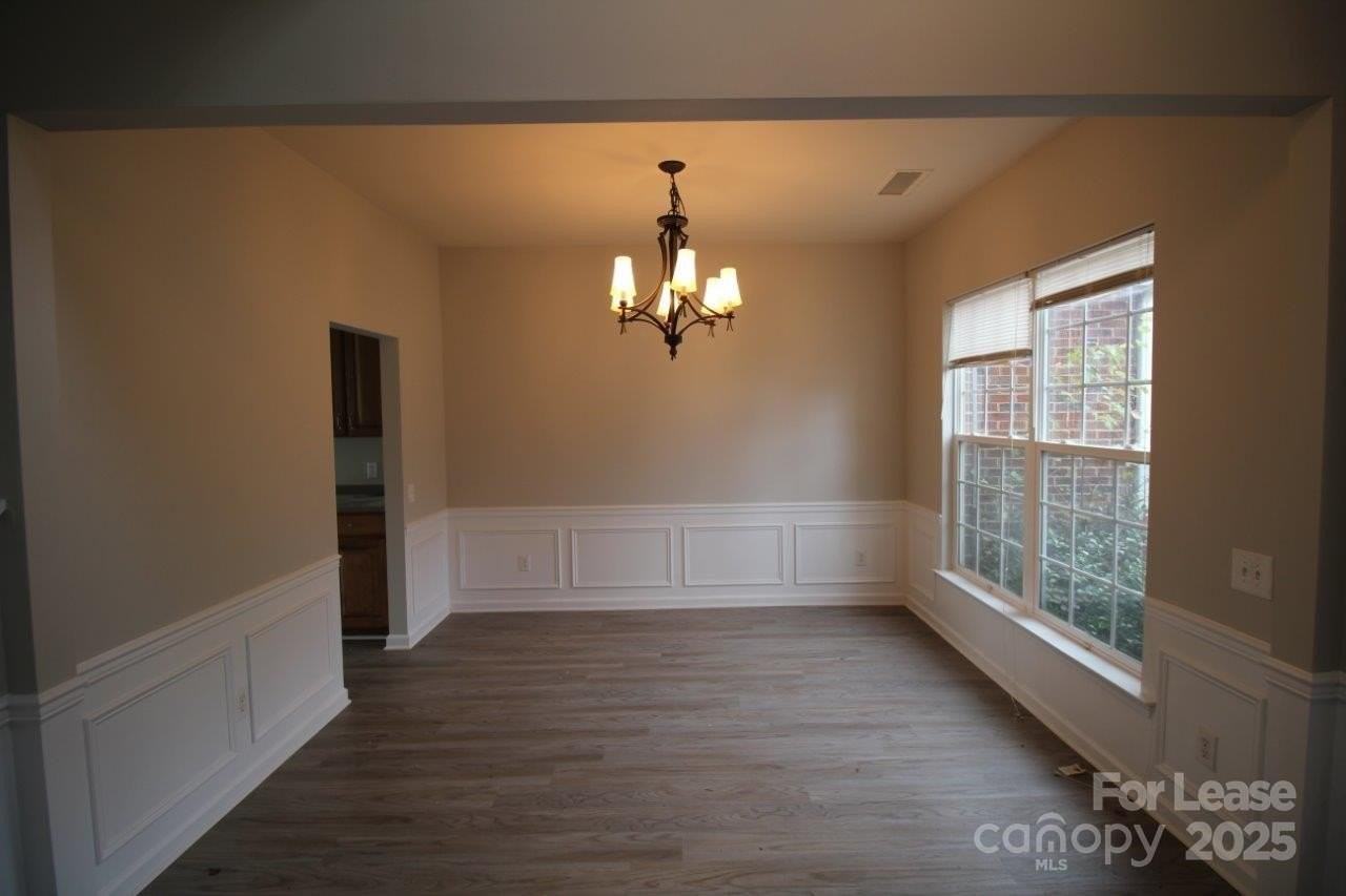 10824 Fountaingrove Dr - Photo 4 of 24