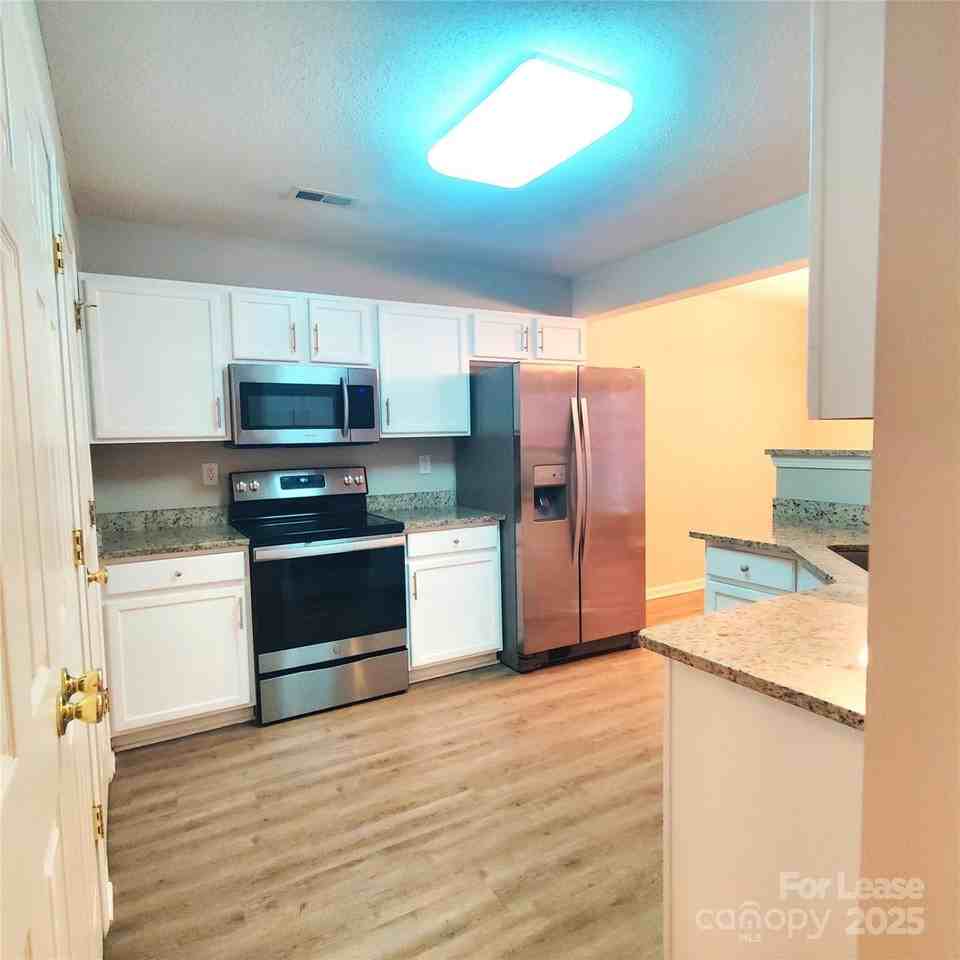 6134 Patric Alan Ct - Photo 2 of 22