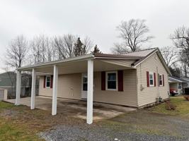 featured image of 1204 Erickson Dr