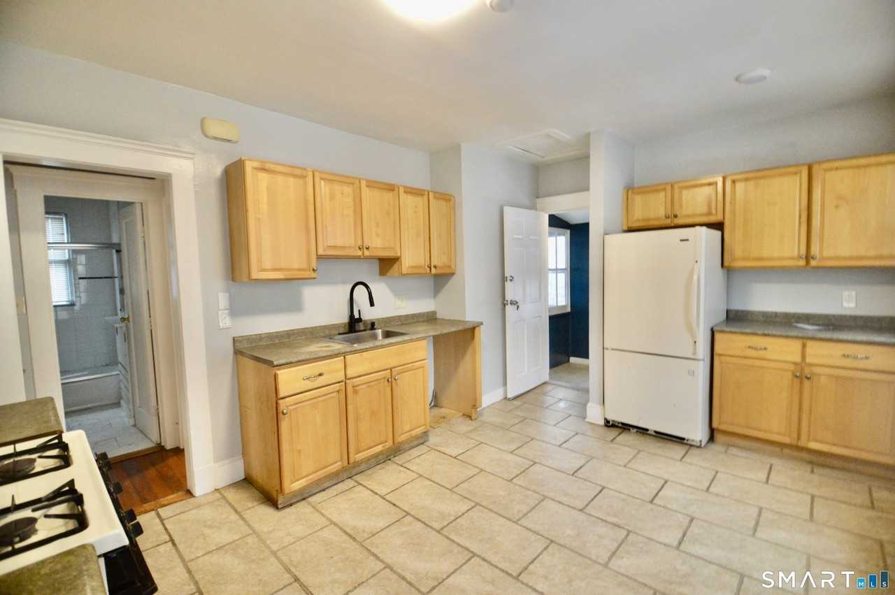 994 Campbell Ave - Photo 5 of 13