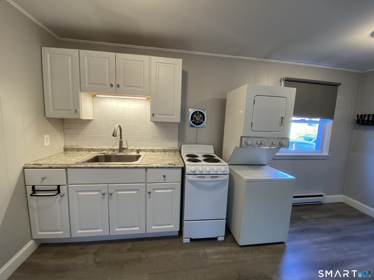 54 Monroe St #B - Photo 5 of 10