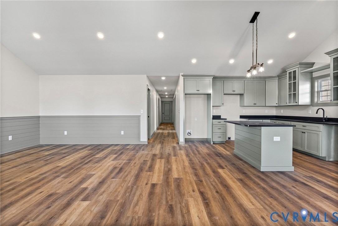 203 Zion Drive - Photo 4 of 20