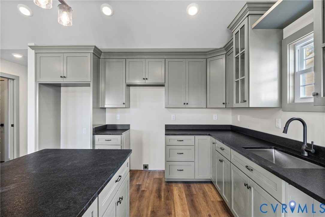 203 Zion Drive - Photo 7 of 20