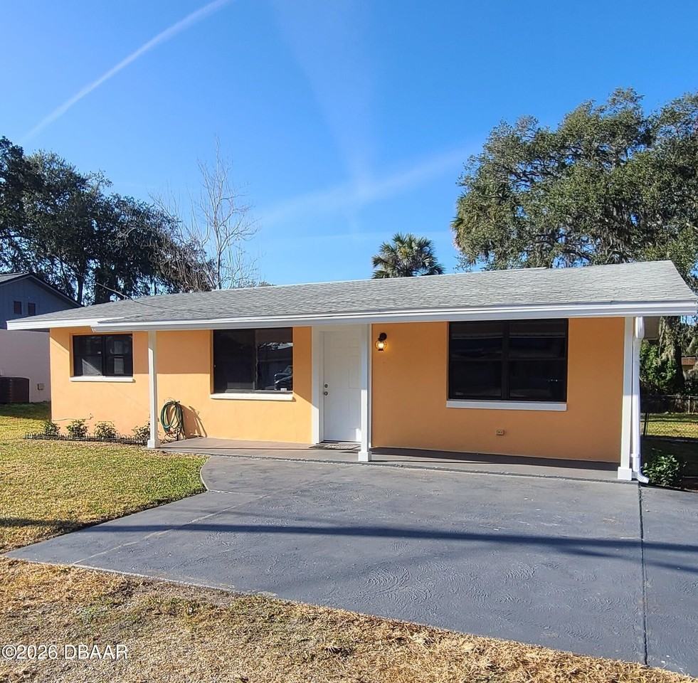 1350 Jarecki Ave - Photo 2 of 22