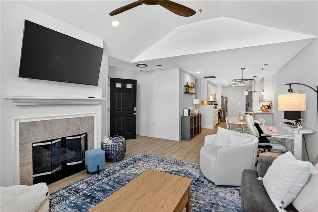 9103 Windrush Ln - Photo 4 of 31