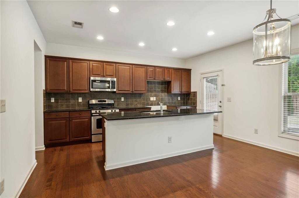 4950 Hazelwood Dr - Photo 7 of 27