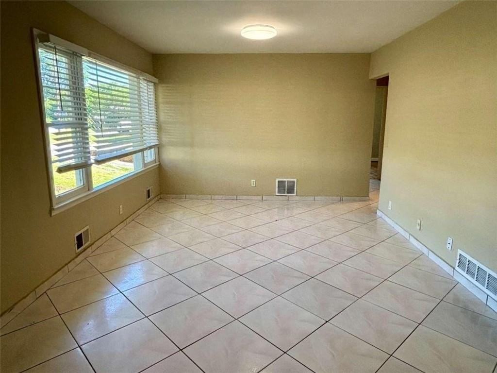 3129 Nursery Rd Se - Photo 2 of 20