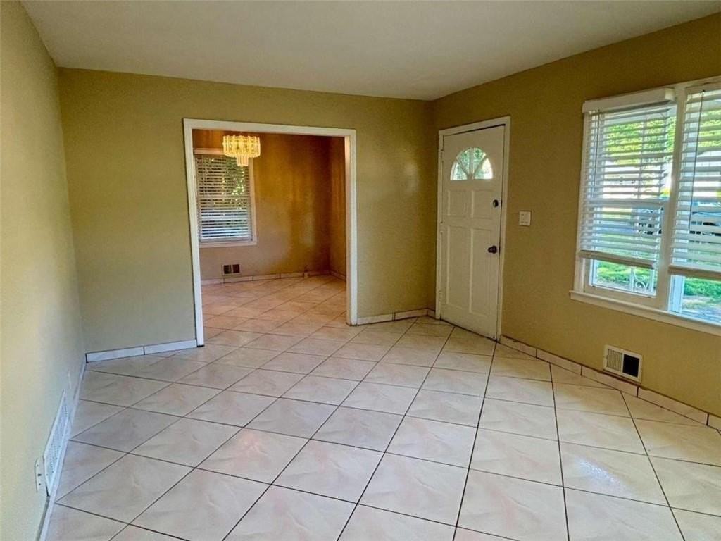 3129 Nursery Rd Se - Photo 3 of 20