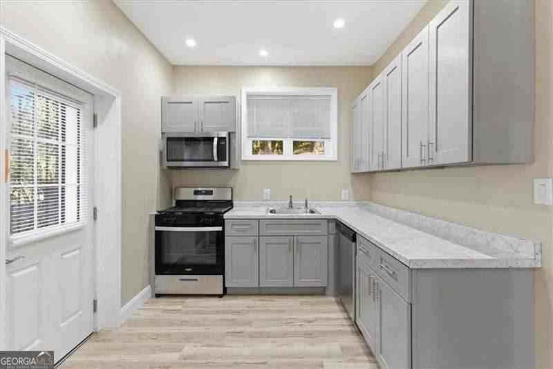 3268 Briarwood Blvd - Photo 7 of 25